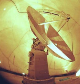 Parabolic antenna of MACS-POL radar with a diameter of 4 m.